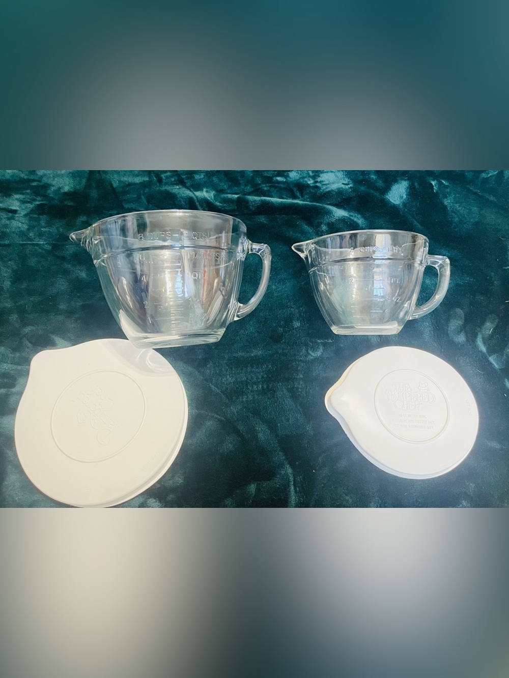 Pampered Chef Clear Glass Measuring Cups with White Lids 4 cups & 8 cups